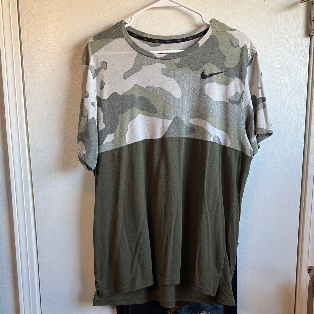 Nike Men's Short Sleeve Camouflage Tee - Olive and Gray